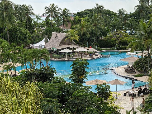 Main pool at Shangri-La Rasa Sentosa (archival photograph)