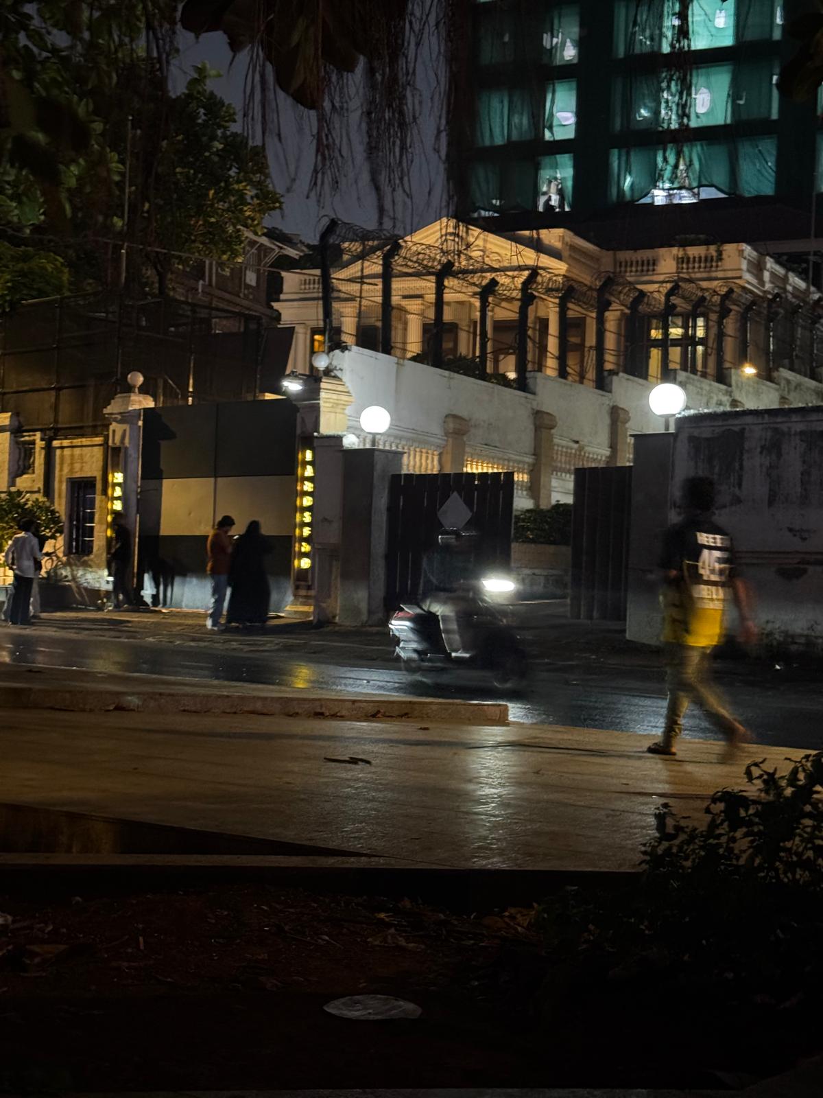 The exterior of Mannat at Bandstand, photographed from the street at night