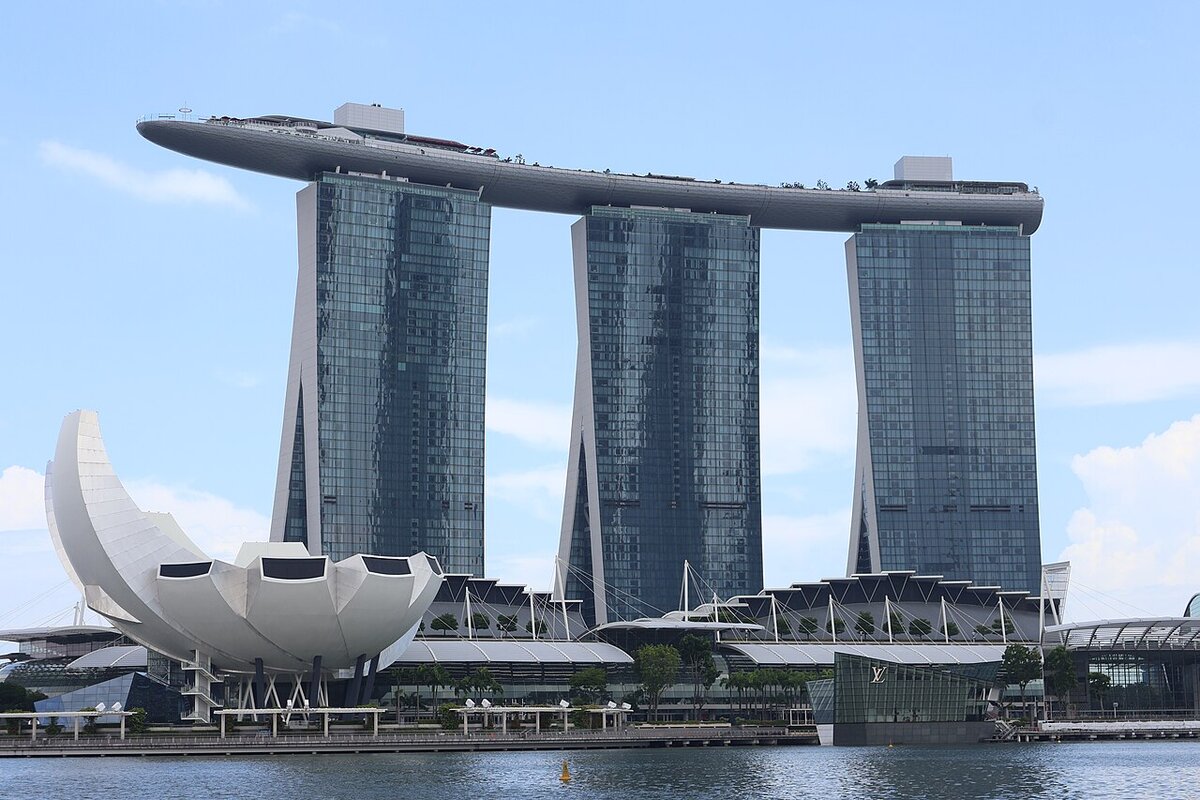 Marina Bay Sands and the ArtScience Museum seen from the waterfront
