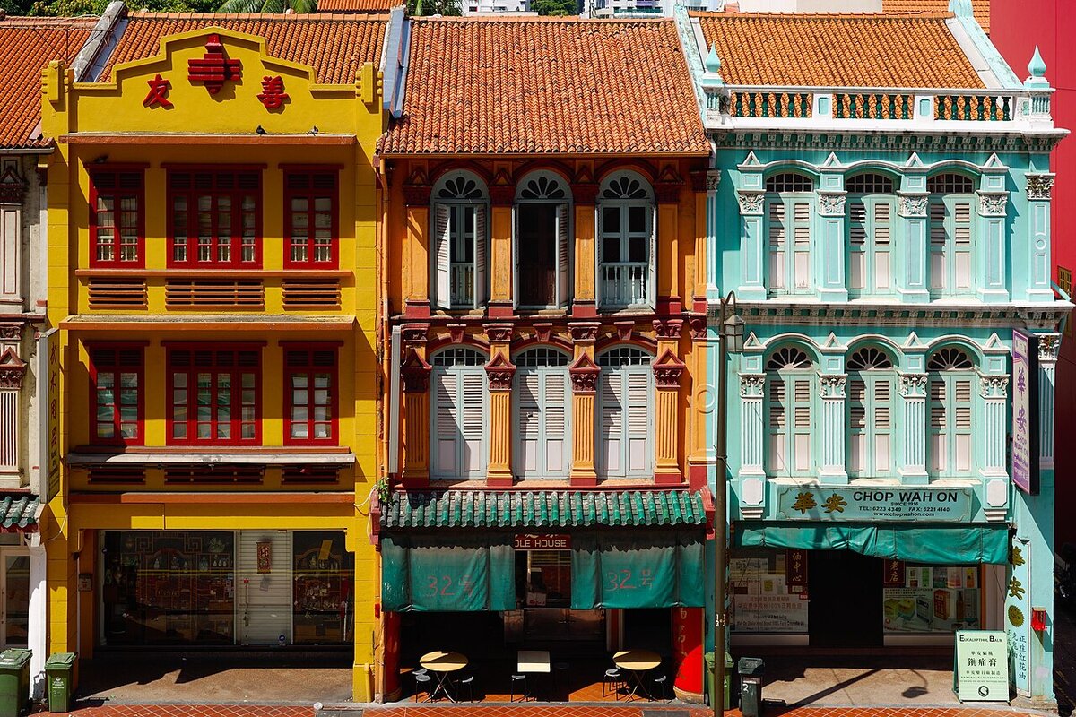 Colourful traditional shophouses on Upper Cross Street in Chinatown